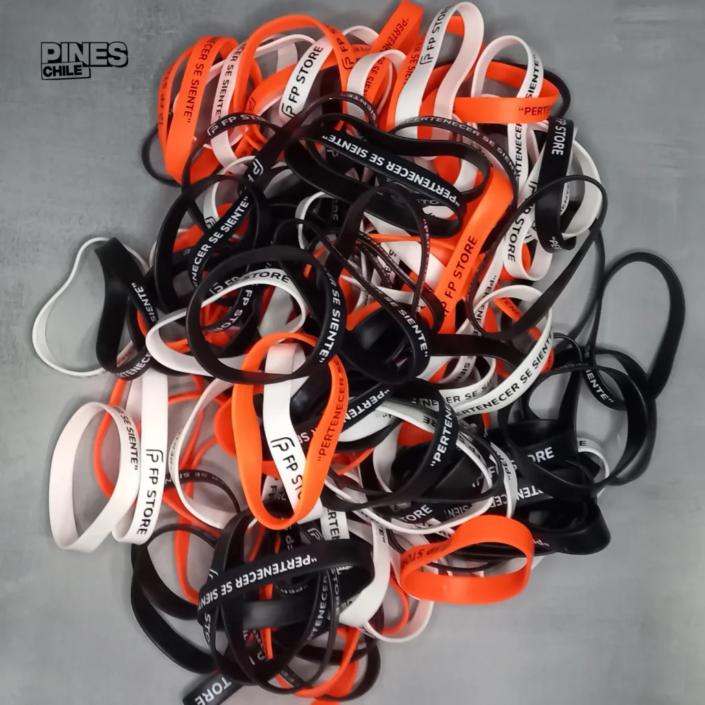 Pulsera naranja y negro